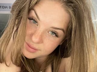 WebCAM of BrittneyConners