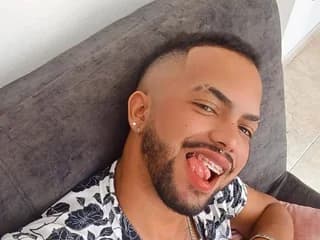 WebCAM of KMichelle100