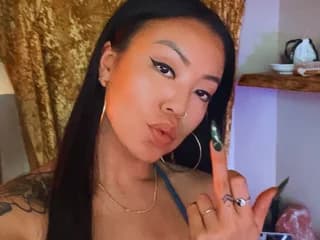 WebCAM of PriestessWu