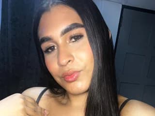 WebCAM of Selena_fox77